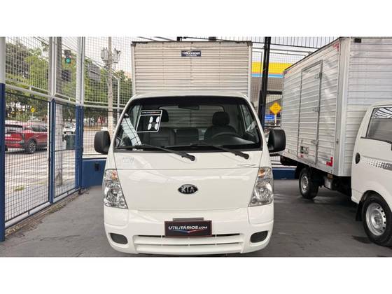 KIA BONGO 2.5 K-2500 4X2 CS TURBO DIESEL 2P MANUAL